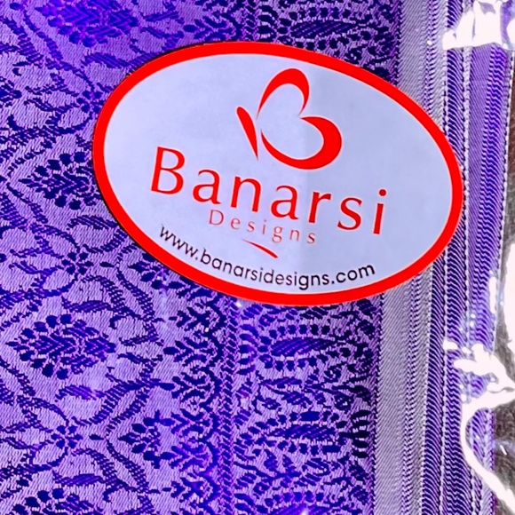 Banarsi Designs Iridescent Scarf/Wrap - Picture 2 of 4